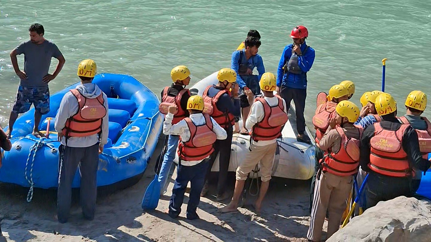 9 KM Club House Rafting Experience